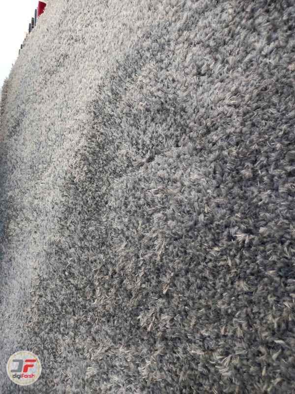 نمای نزدیک فرش مدرن ماشینی فلوکاتی (پرزبلند) زمینه مشکی کد 10