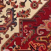 فرش ماشینی طرح سنتی و دستباف نقشه هریس زمینه کرم کد 101
