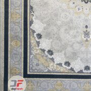 فرش ماشینی کلاسیک 700 شانه زمینه کرم حاشیه طوسی کد 3021