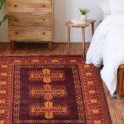 فرش ماشینی طرح سنتی و دستبافت زمینه سرمه ای کد 303s