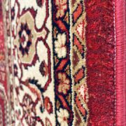 فرش طرح سنتی و دستباف زمینه لاکی کد 8013