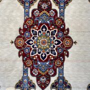 فرش طرح سنتی و دستبافت زرناز کرم کد 2005